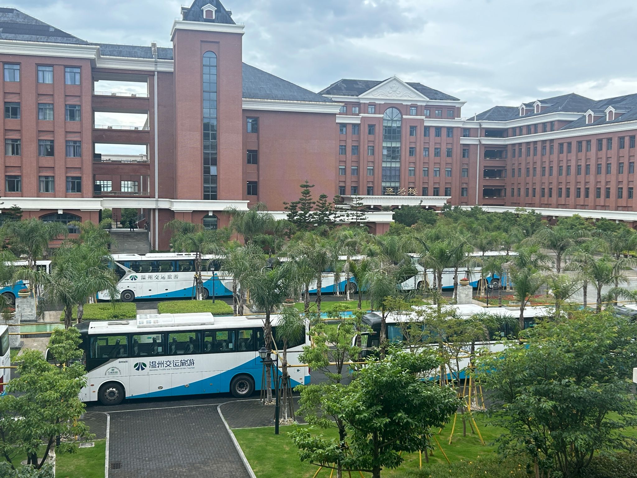 91吃瓜
滨海校区顺利开展全国大学生英语等级考试